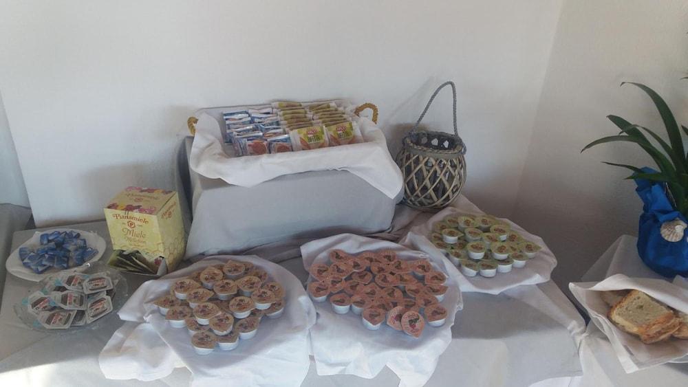 Hotel Ristorante Al Canto Delle Sirene Terracine Extérieur photo