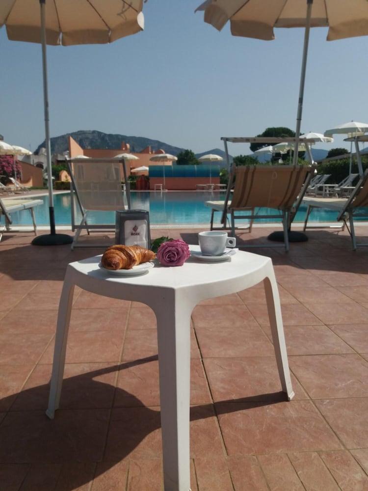 Hotel Ristorante Al Canto Delle Sirene Terracine Extérieur photo