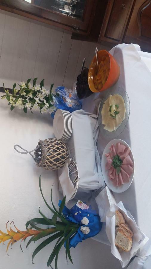 Hotel Ristorante Al Canto Delle Sirene Terracine Extérieur photo
